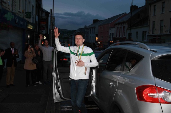 Mark English arrives back in Letterkenny to a huge welcome this evening. Picture by Brian McDaid of Cristeph Studio.