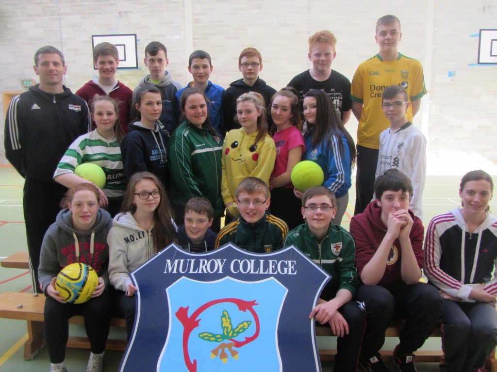 Christy Toye with pupils of Mulroy College.