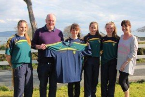 Adrian & Joanna McClenaghan from the MFV Northern Celt presented the new t-shirts & polo shirts to some members of the squad 