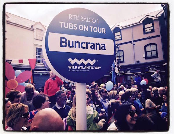 Tubs dubbed the town Funcrana - The crowds came out to greet us in Buncrana! Schools, dance acts, choirs, junk couture, Mickey and Minnie, Peppa Pig and Star Wars obsessed kids!