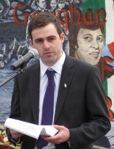 Cllr Jack Murray has accused Cllr Michéal Colm Mac Giolla Easbuig of political ineptitude. 