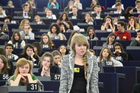Molly addresses her fellow European Rotary Club members