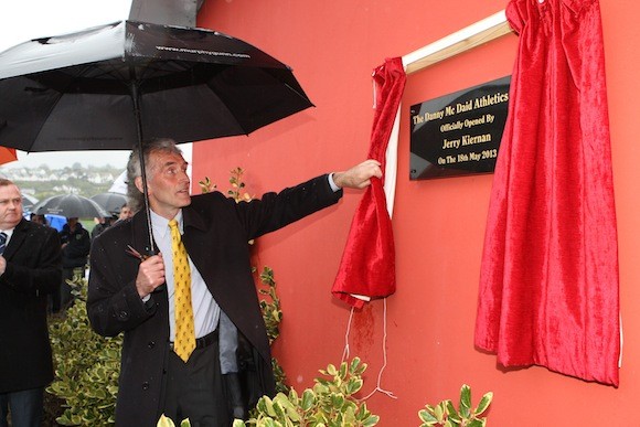 Jerry Kiernan unveils the plaque in Danny's honour today