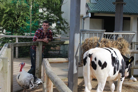 Dallan Shovlin getting down and dirty at the zoo!