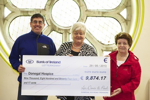 Denis Ferry presenting the cheque to Sadie Doherty and Mary Gallagher of Donegal Hospice. 