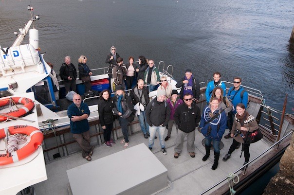 The bloggers leave Teelin Pier before their surprise encounter!