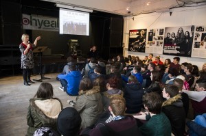  Linda Ervine speaking to the students in the Oh Yeah Centre, Belfast. Photo by Carrie Davenport, Kerrang magazine