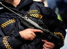 armed garda