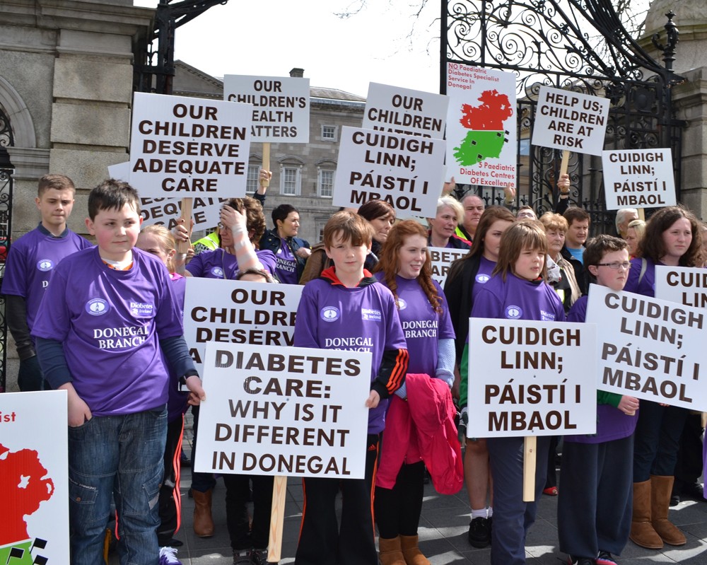 Donegal's children with diabetes protest outside Dáil Éireann 