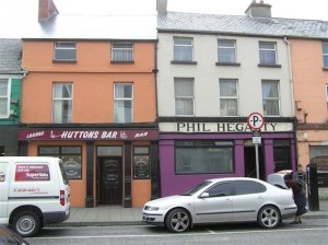 Hutton's Bar (left) which was broken into overnight.