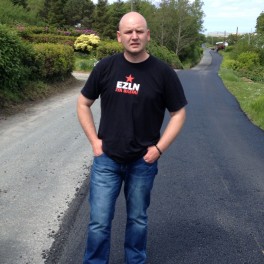 Independent candidate Michael Cholm Mac Giolla Easbuig has called for people to stand firm over water charges. 