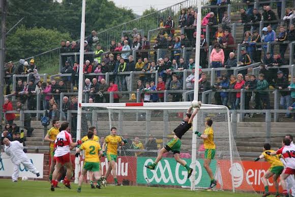 Charlie Ó Dónaill for Donegal Daily snapped this wonderful pic of Donegal Minor Goalkeeper, Danny Rogers, Catch of the Day!