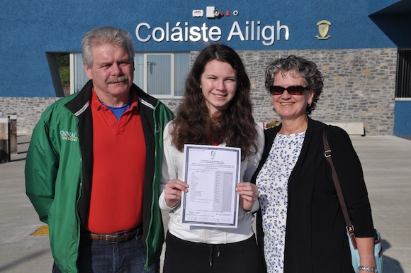 Cait with her proud parents