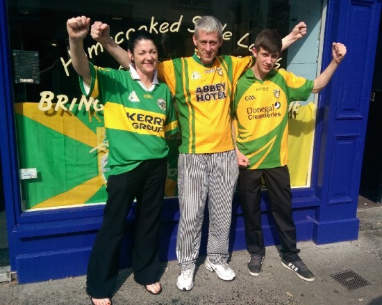 Pictured outside ‘Ray’s Loaded Lunches’ on Rock Street, were, from left: Kathleen O’Halloran, Ray Duffy and Phillip Moore. Photo by Gavin O’Connor.