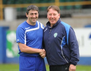 Declan McIntyre, right, with former Harps boss Peter Hutton.