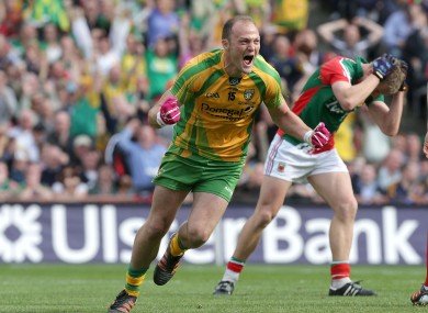 colm-mcfadden-celebrates-scoring-a-goal-2392012-390x285