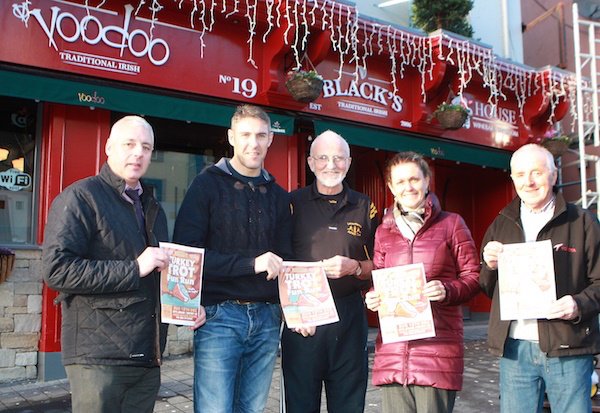 Jason and Sharon from Voodoo Venue sponsors of the Letterkenny Athletic Club's Turkey Trot 5K Fun Run pictured accepting the sponsorship on behalf of the LAC are Brendan McDaid, Danny McDaid and Neily McDaid