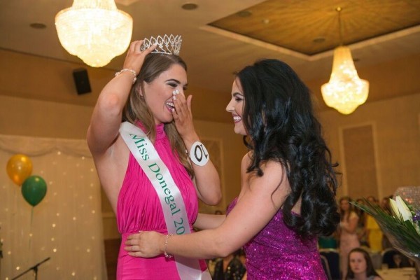 Our fabulous new Miss Donegal, Grainne Gallanagh being presented with her crown by Miss Donegal 2015, Natasha Mc Fadden also from Buncrana!