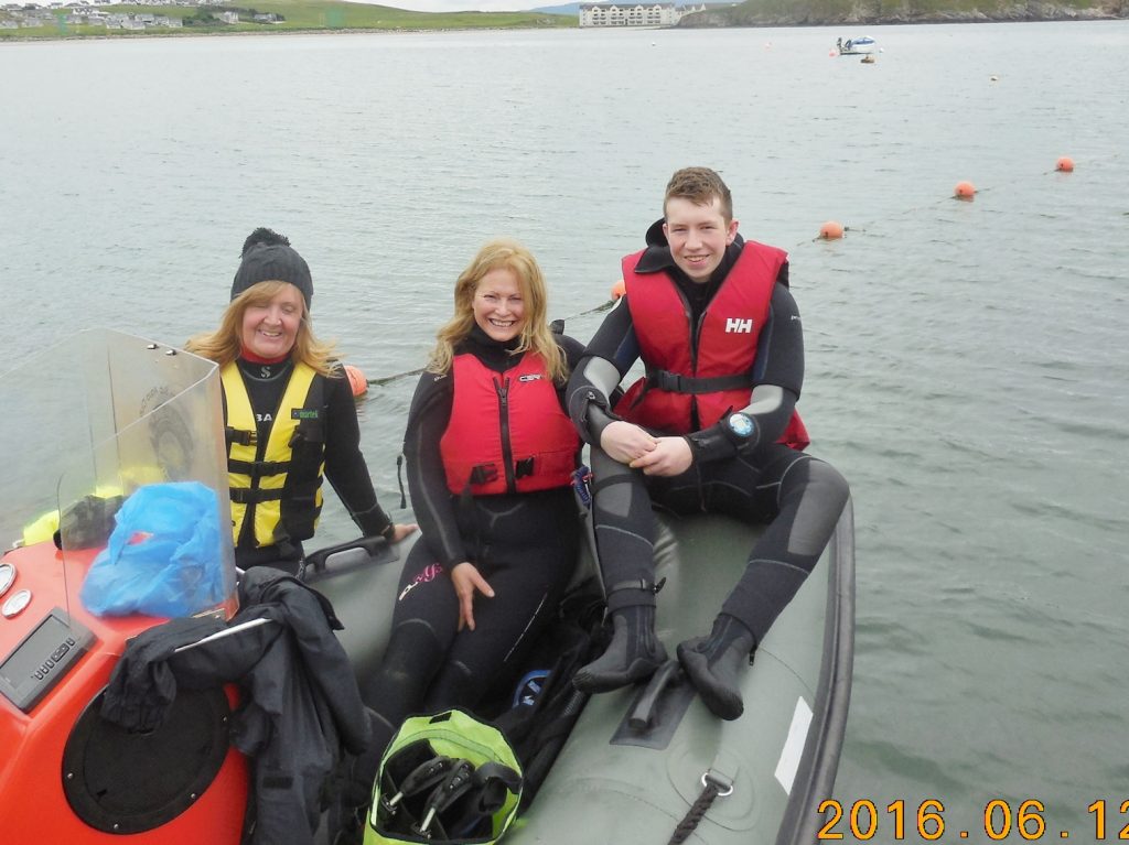 2016-06-12 Waiting for the Dive, Downings, Co.    Donegal.