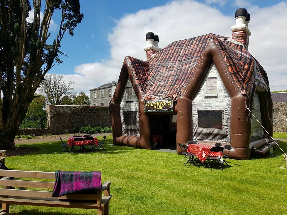 pop-up-pub-inflatable-pub-8m-slane-wedding-3