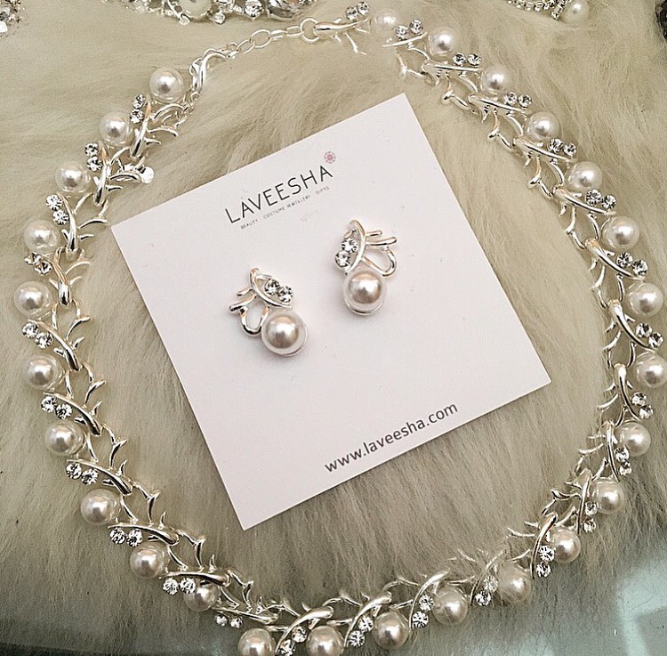 Aphrodite necklace and earrings €28.00 laveesha.com
