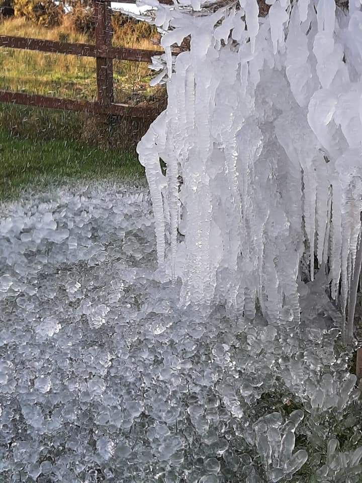 Freezing icicles