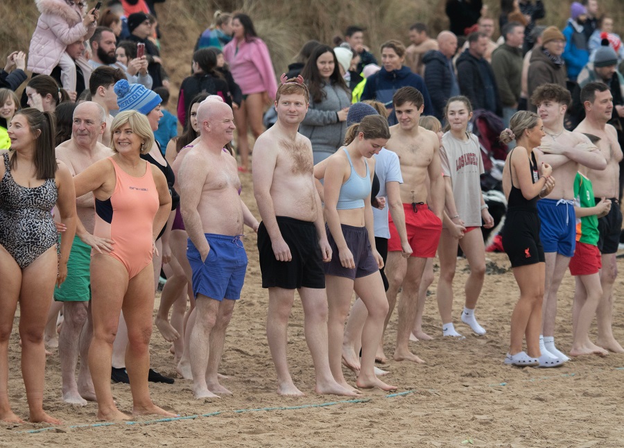 Picture Special: Swimmers brave the waves for New Year's Day swim in  Culdaff - Donegal Daily